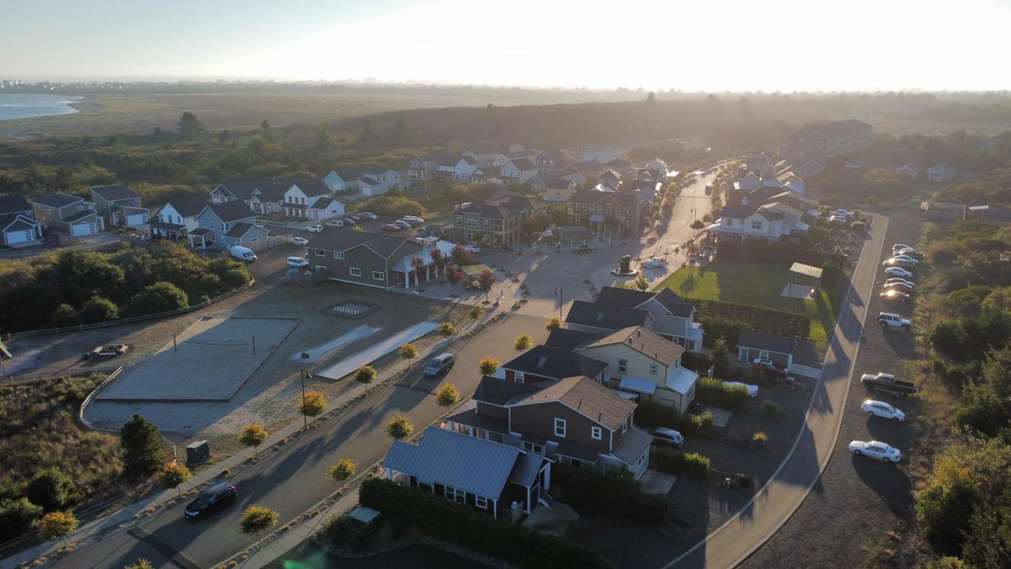 Gone Coastal Oyhut Bay Seaside Village Ocean Shores Exterior photo